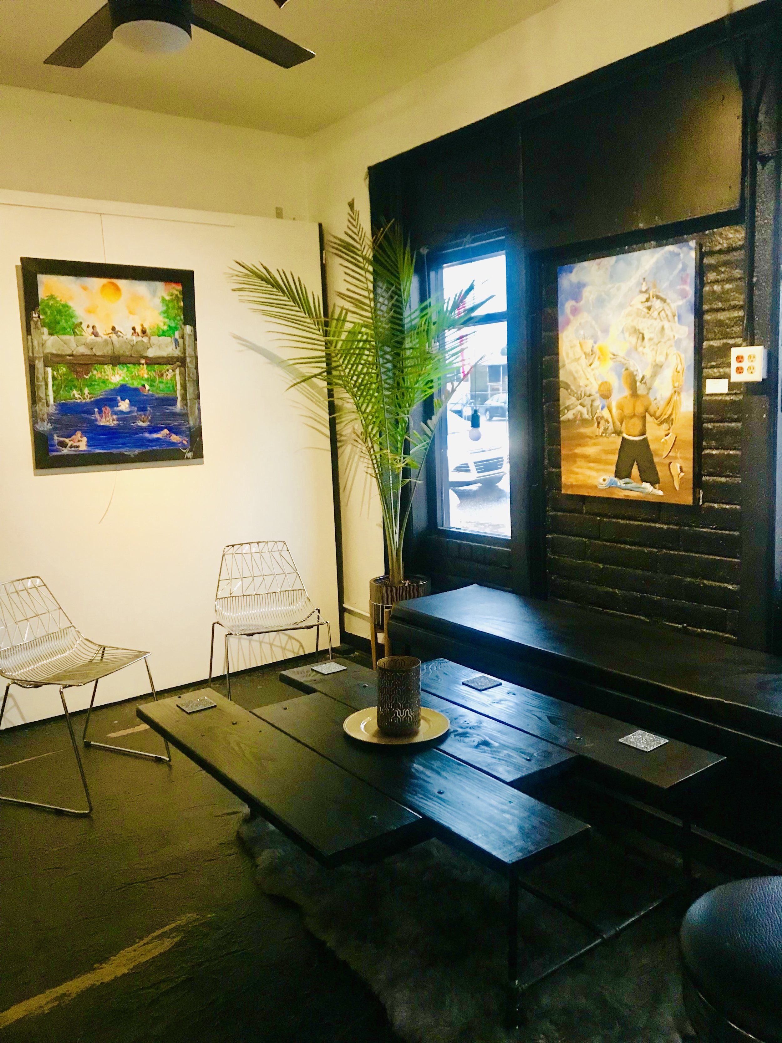 salon window seat.jpg